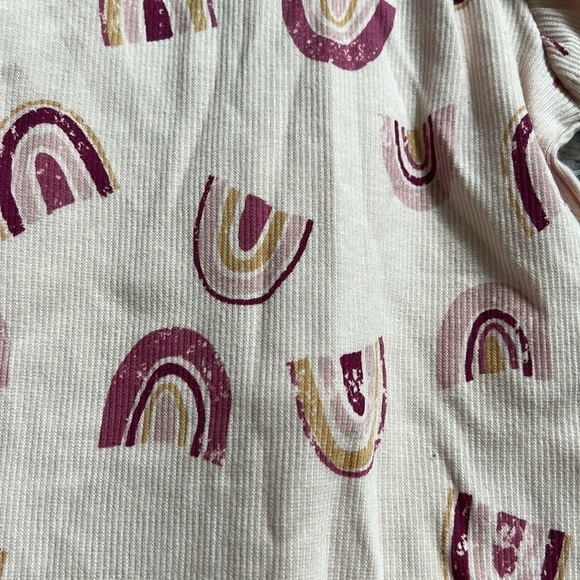 Jessica Simpson Rainbow Outfit - Picture 5 of 6